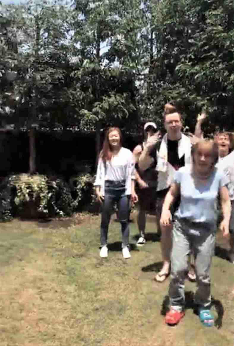 浜崎あゆみ・ダンサーの投稿にファン激怒「気分悪い」「あゆのイメージが…」