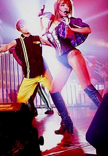 浜崎あゆみ・ダンサーの投稿にファン激怒「気分悪い」「あゆのイメージが…」