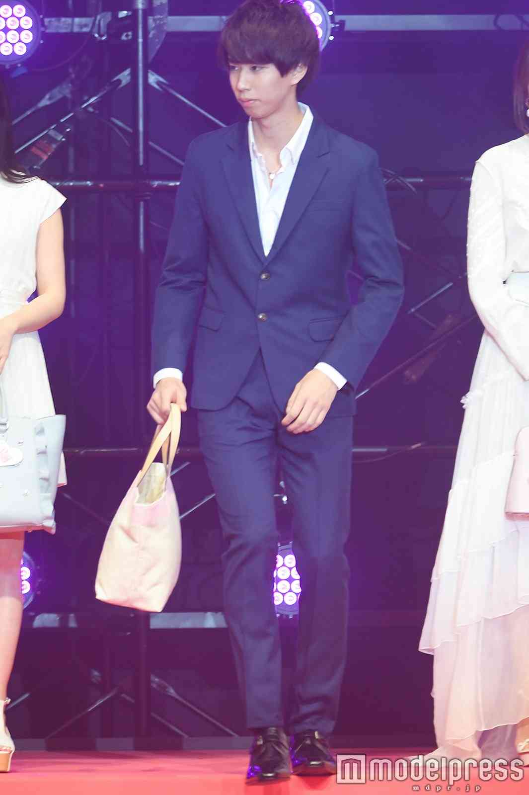 蛯原友里・新田真剣佑・白石麻衣・白濱亜嵐ら、華やか衣装で豪華集結