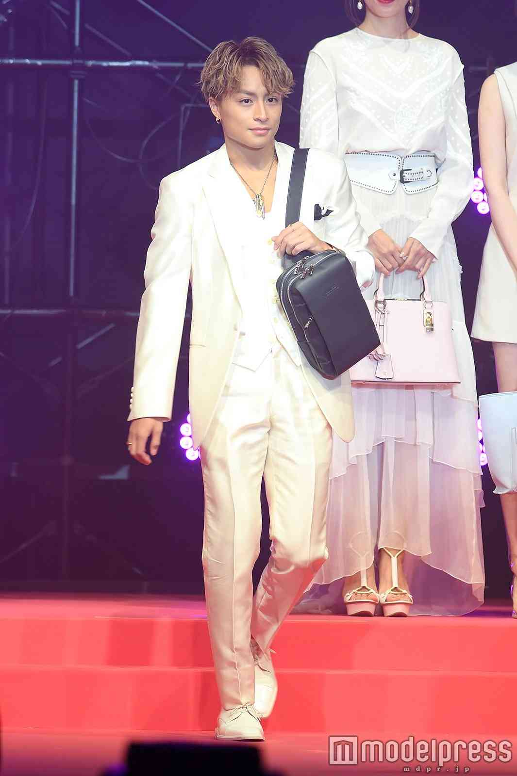 蛯原友里・新田真剣佑・白石麻衣・白濱亜嵐ら、華やか衣装で豪華集結