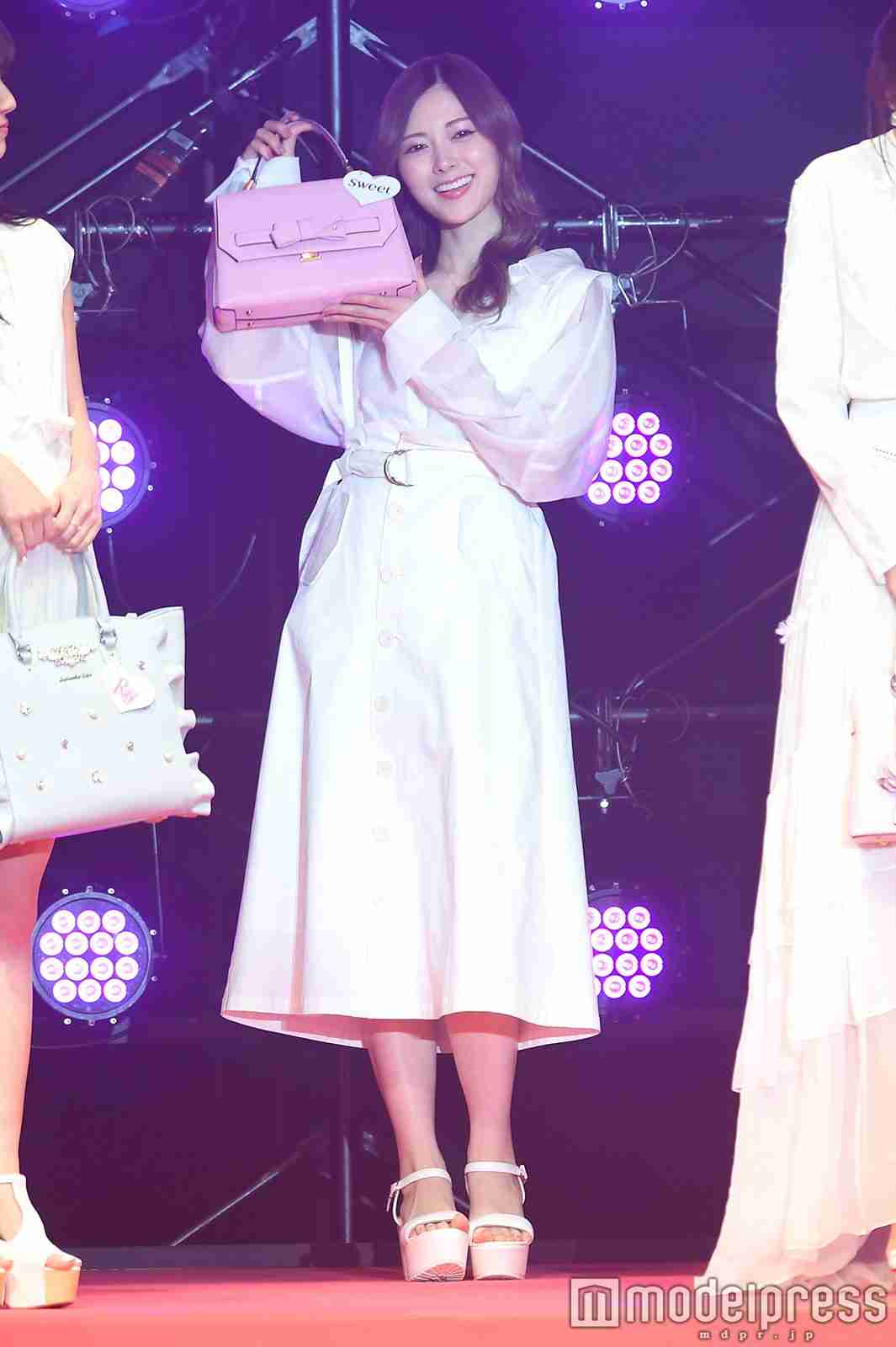 蛯原友里・新田真剣佑・白石麻衣・白濱亜嵐ら、華やか衣装で豪華集結