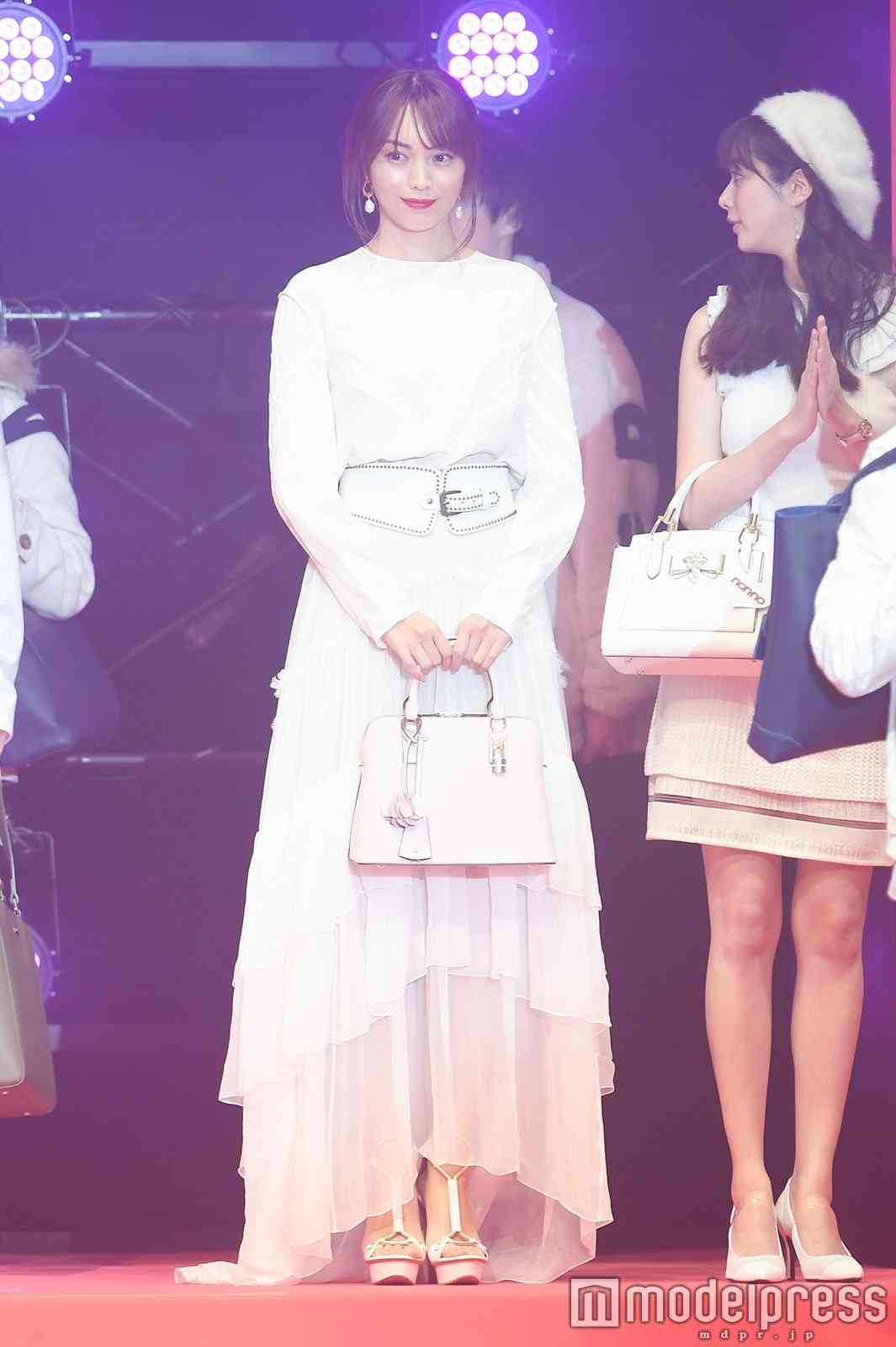 蛯原友里・新田真剣佑・白石麻衣・白濱亜嵐ら、華やか衣装で豪華集結