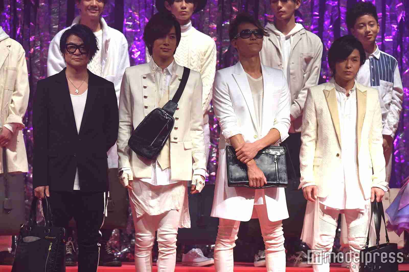 蛯原友里・新田真剣佑・白石麻衣・白濱亜嵐ら、華やか衣装で豪華集結