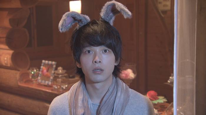 中村倫也、モフモフ耳&しっぽのウサギ姿で「月に帰りたくない」 - グノシー