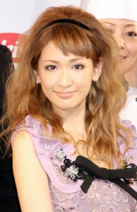 手越祐也が益若つばさと不倫熱愛！同じピンクと青の髪の色、写真で比較！ | きになる裏じゃーなる