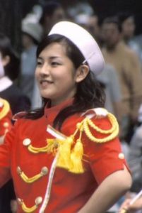 垢抜けた女性芸能人を貼るトピ