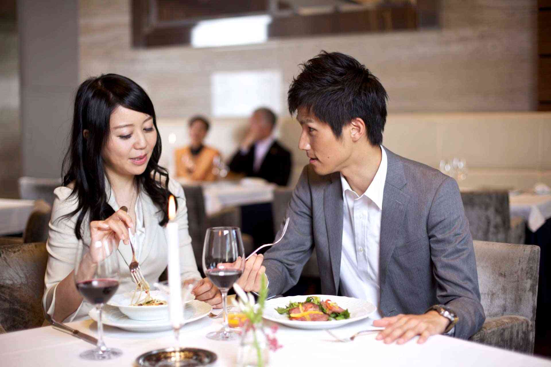 なんとも思ってなかったのに…　アプローチされると相手を好きになる心理とは – ニュースサイトしらべぇ