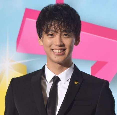 竹内涼真のサービス精神はナゼ叩かれる!?　「ぶりっ子おじさん」「あざとい」と言われても本人は…