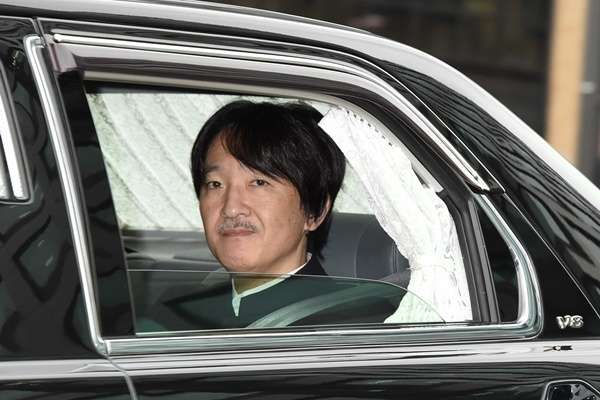 【眞子さまと小室圭さんの婚約延期】両陛下と秋篠宮さまが小室さんについて相談か｜ニフティニュース