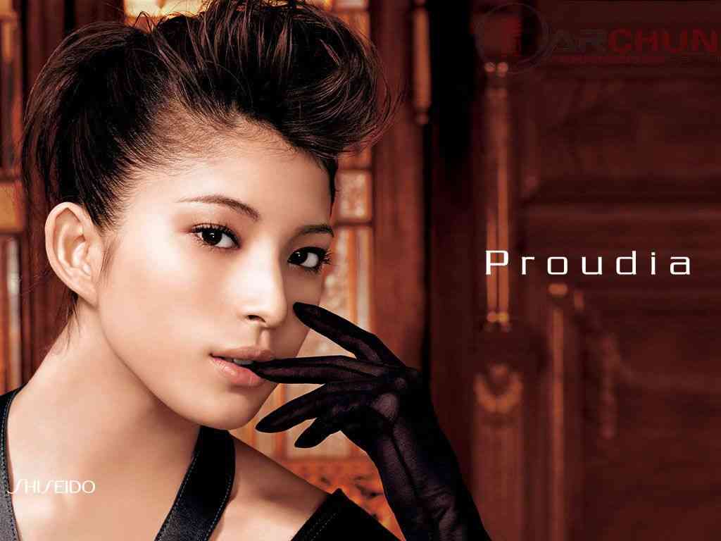 好きな化粧品のCM