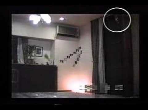 ビデオに写った顔 - YouTube