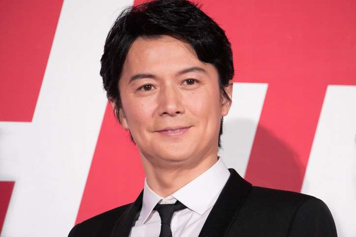 「可愛すぎる50歳」福山雅治、お茶目な“舌ぺろショット”にファン悶絶