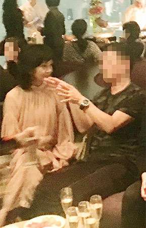 南果歩ラブラブ現場目撃　渡辺謙との離婚から10か月・傷心の美熟女女優に新恋人か