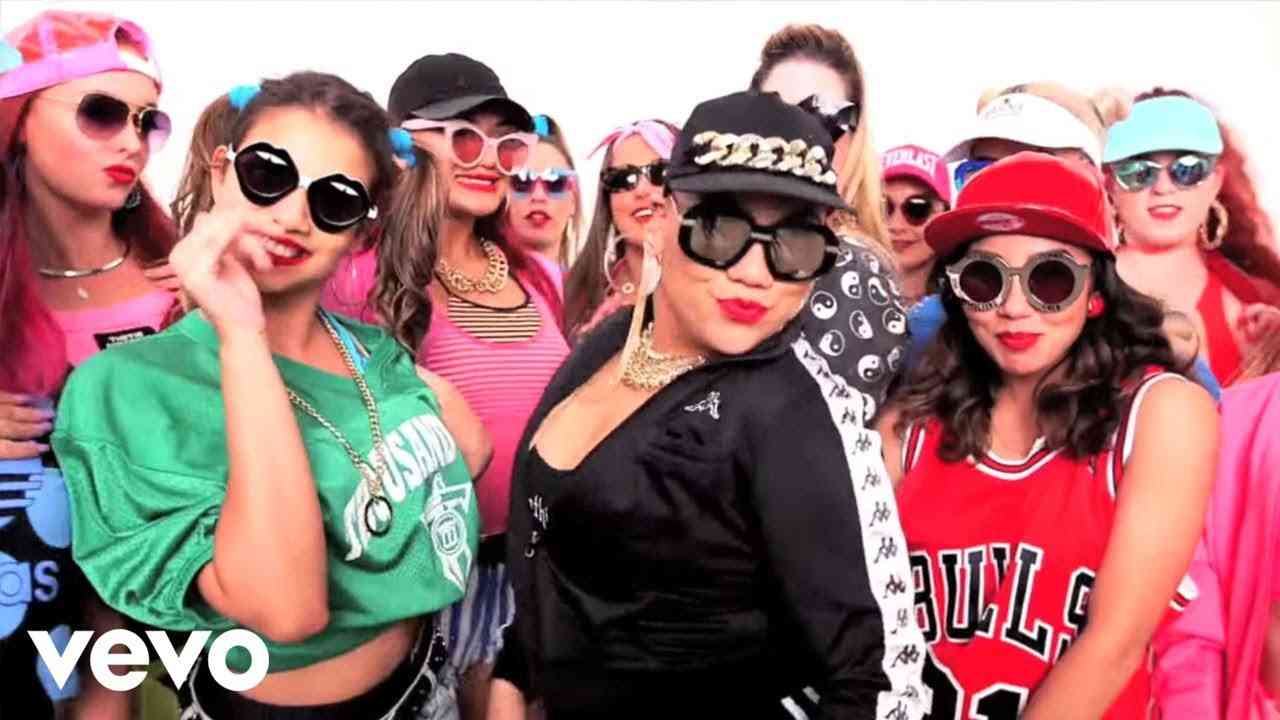 Justin Bieber - Sorry (PURPOSE : The Movement) - YouTube