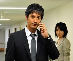 男性芸能人の髭、似合ってたら+ボタンを押すトピ