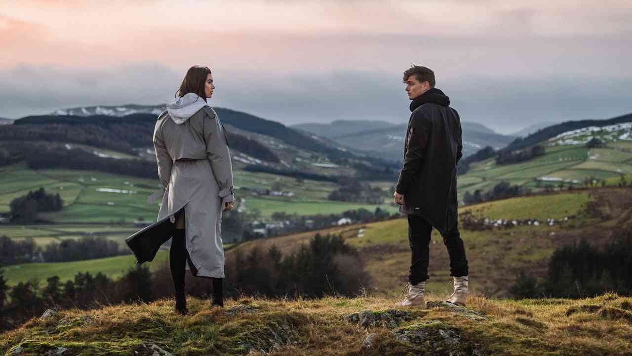 Martin Garrix & Dua Lipa - Scared To Be Lonely (Official Video) - YouTube