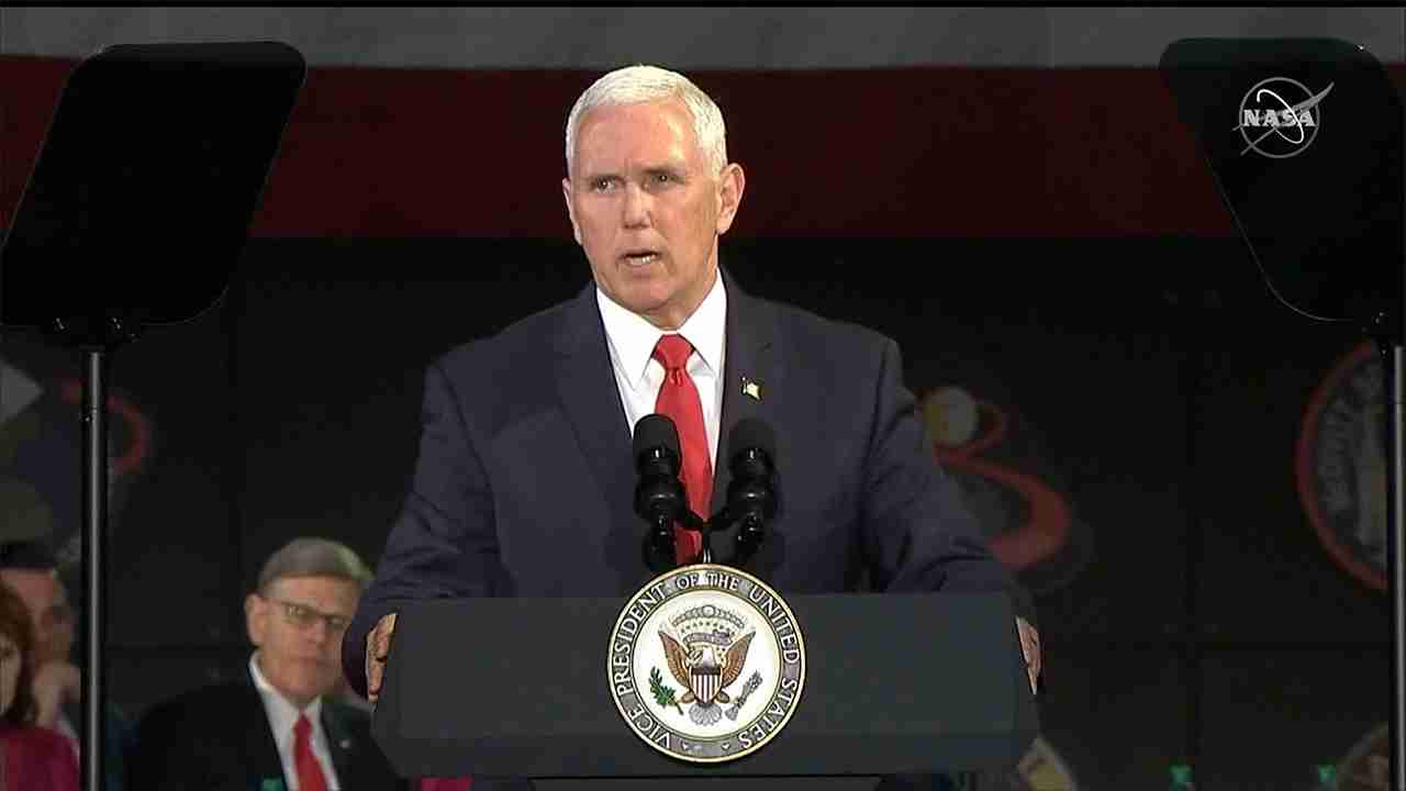 宇宙飛行士を5年以内に月へ　中国に対抗する狙い　アメリカ - FNN.jpプライムオンライン