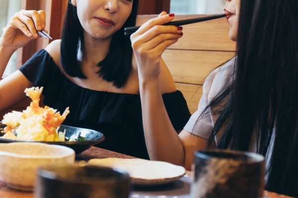 合コン中の女性客を店から追い出した店主　その理由に「当然だと思う…」