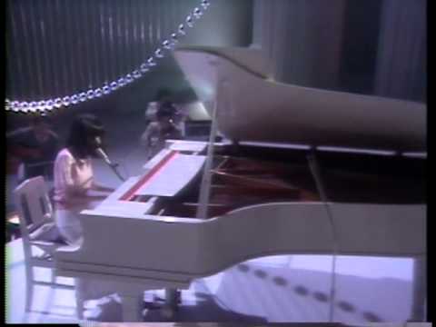 谷山浩子　ごめんね - YouTube