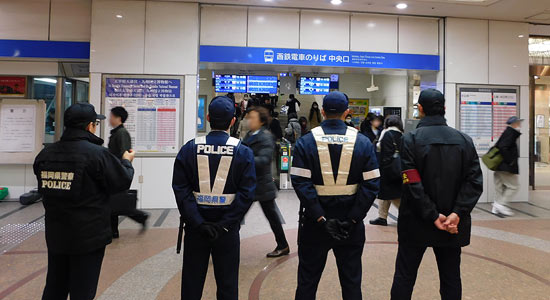 「特攻服」の中3男女12人補導　卒業式の夜、天神に集結　事前に警告も [福岡県]