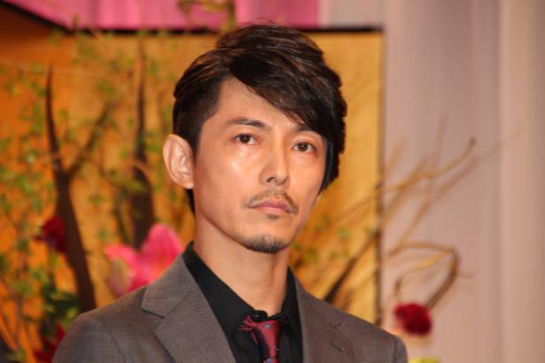 男性芸能人の髭、似合ってたら+ボタンを押すトピ