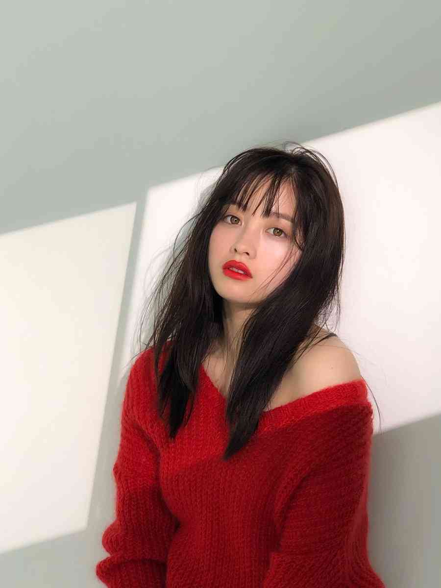 橋本環奈、黒髪ゆる巻きヘアにファン悶絶「意味わからんくらい可愛い。」