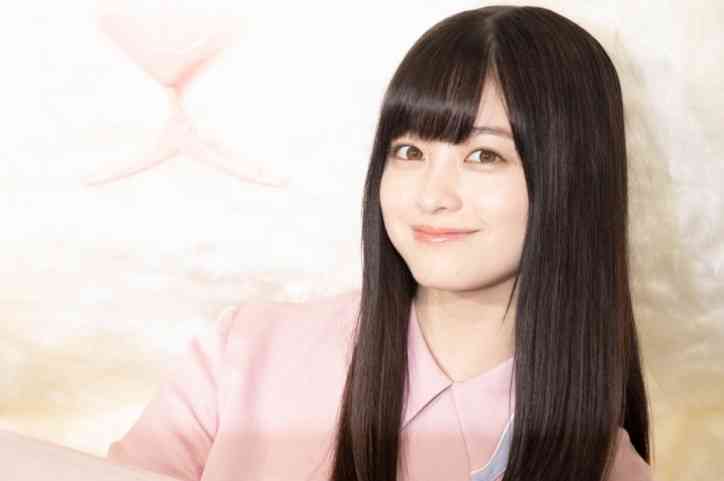 橋本環奈、黒髪ゆる巻きヘアにファン悶絶「意味わからんくらい可愛い。」 | AbemaTIMES