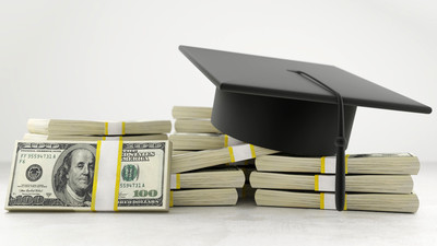総額6億円超という史上最大規模の裏口入学ビジネスがアメリカの名門大学8校で発覚、女優ら50人が贈収賄容疑で逮捕 - GIGAZINE