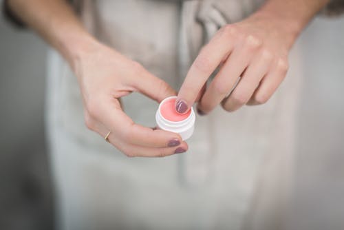 市販シミ消しクリームのおすすめ10選！効果が出る順人気商品まとめ【プチプラからハイドロキノン配合まで】