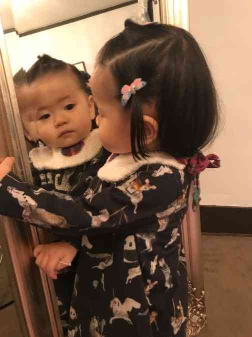 PINKY、娘が夫・窪塚洋介と表紙デビュー「今より少し小さいね」 | AbemaTIMES