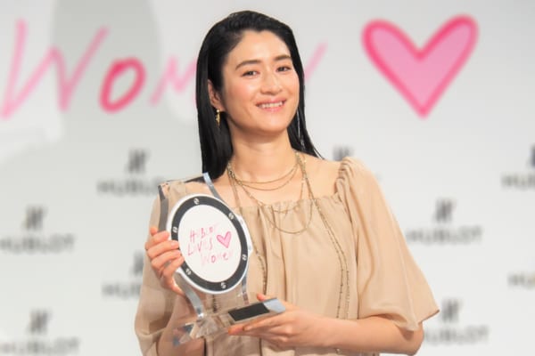 小雪、長く活躍し続ける秘訣明かす　「完璧ではなく、自分を許すことも必要」