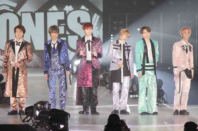 SixTONES、関コレにサプライズ登場! 4曲熱唱＆ランウェイも | マイナビニュース