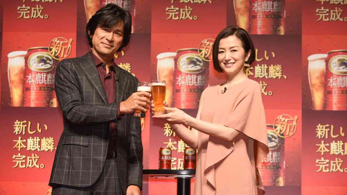 長谷川博己 破局説を一蹴!42歳誕生日は鈴木京香宅から出勤
