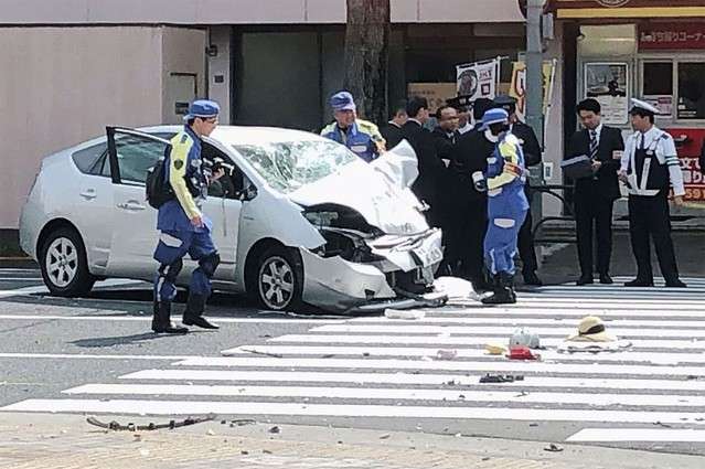 池袋の車暴走 運転手は事故直後に息子に「人をいっぱい轢いちゃった」 - ライブドアニュース