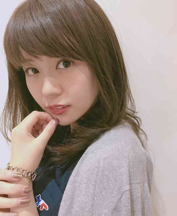 井口綾子写真集がスピード重版「よしっ！」