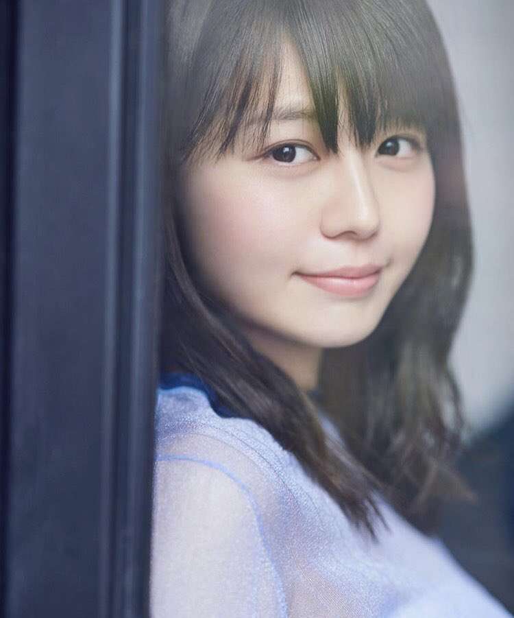 井口綾子写真集がスピード重版「よしっ！」