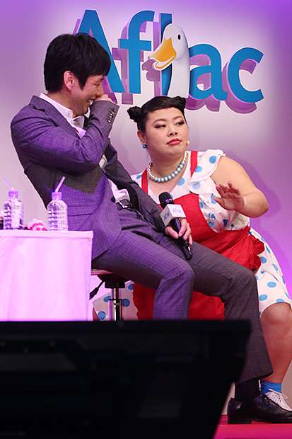 石田ゆり子＆西島秀俊、笑顔あふれる“仲良し”2ショットに反響