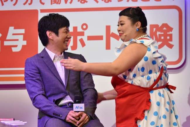 石田ゆり子＆西島秀俊、笑顔あふれる“仲良し”2ショットに反響