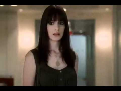 KT Tunstall  - Suddenly I See‬‏  プラダを着た悪魔    - YouTube