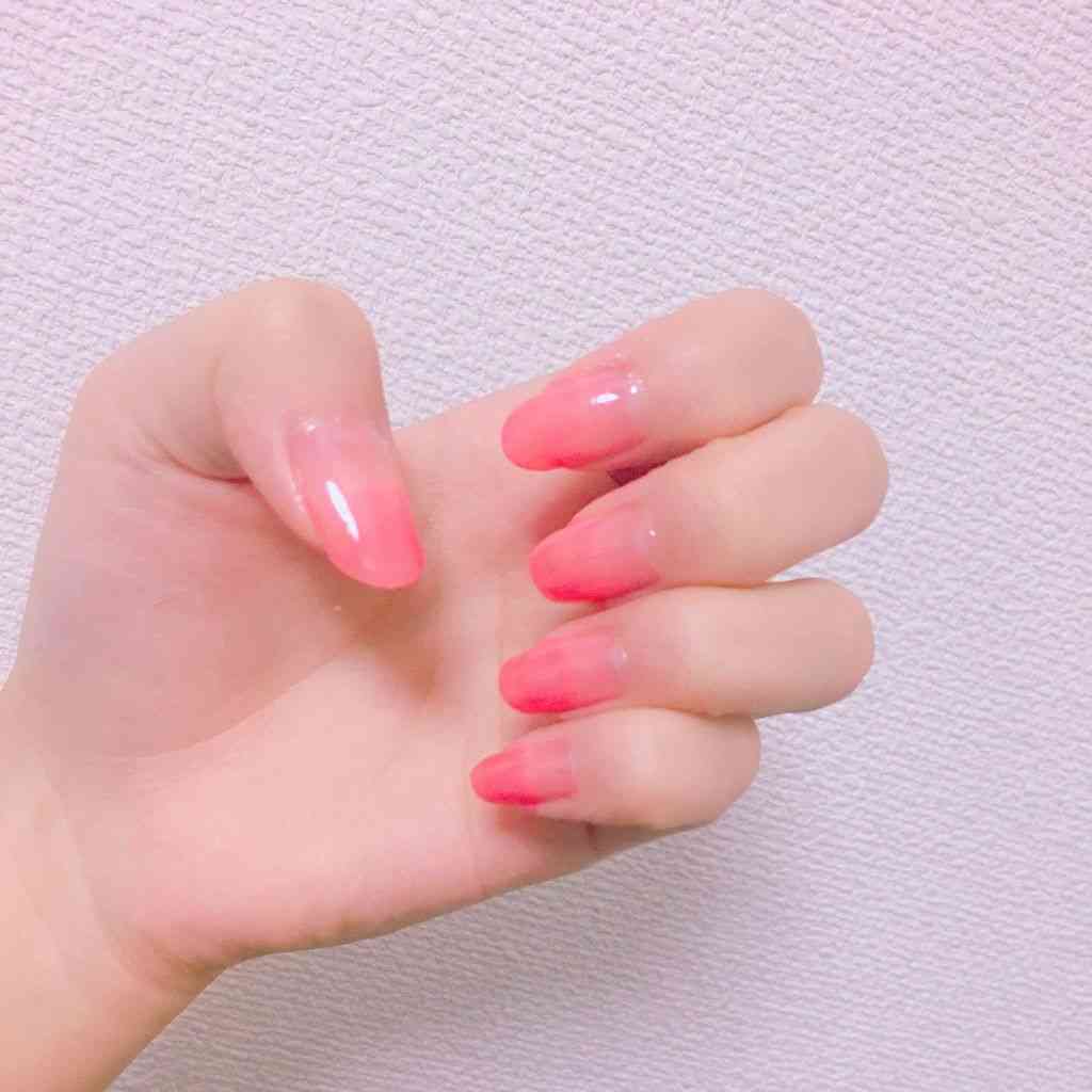 おしゃれなネイル（シンプル）