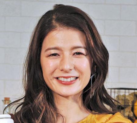 スザンヌ、豪華新居の天井を公開して大反響「なんだかほっこりする！」