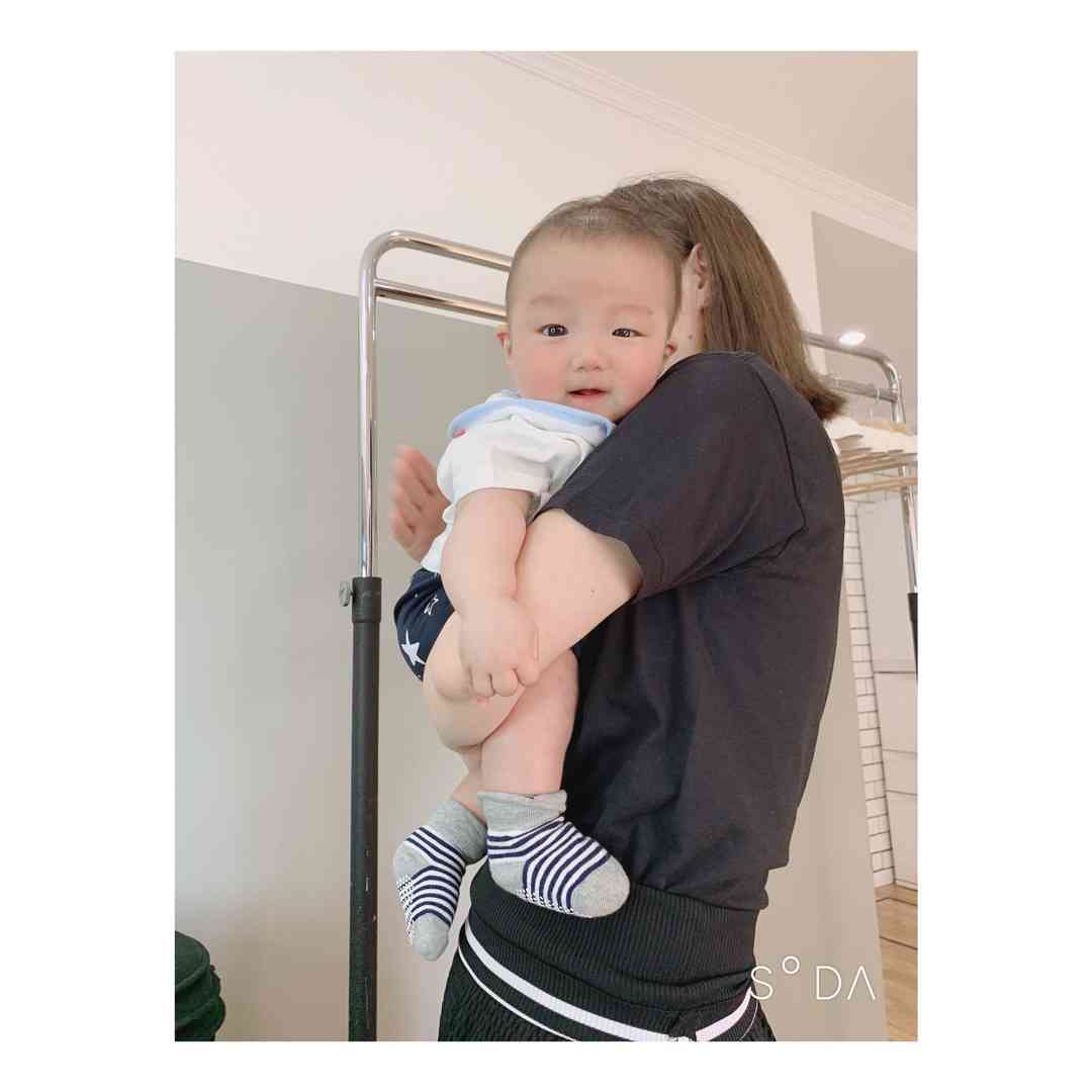 「見てもらえる場所なかったので」辻希美、子連れで仕事現場に行き賛否 「甘えるな」の声集まるも、芸能界は子育てママに優しい?