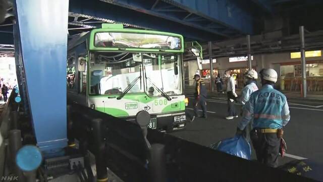 市営バスが歩行者5人はねる ２人が心肺停止 神戸 | NHKニュース