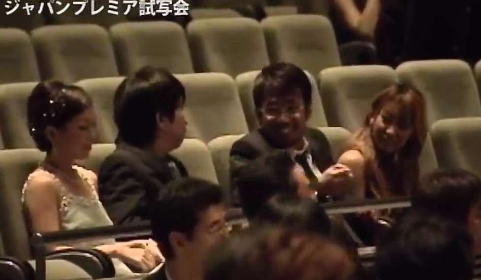 浜崎あゆみ、ライブのステージ衣装に批判殺到「安室奈美恵のパクリ」「これはひどい」 