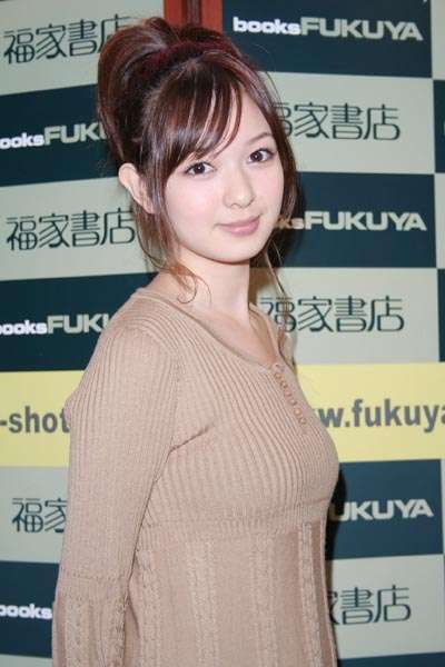 “なりたい顔No.1”森絵梨佳、美肌の秘訣明かす