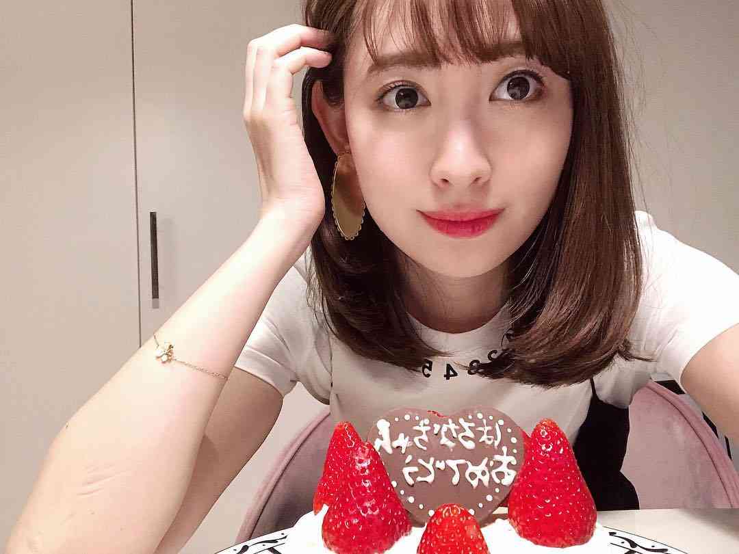31歳になった小嶋陽菜がかわいすぎ　高橋みなみが「ストレートに愛してる」と祝福