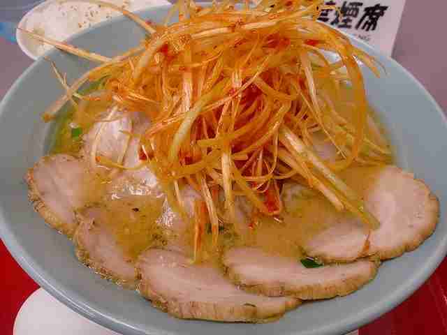 単独トピが立つほどでもないラーメンチェーン店🍜