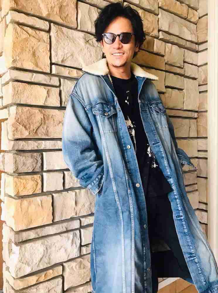 稲垣吾郎、香取慎吾から貰ったコート姿公開にファン絶賛「お洒落」「ワイルドな感じ」（スポーツ報知） - Yahoo!ニュース