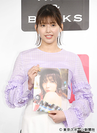 欅坂46渡邉理佐、1st写真集が発売翌日に緊急重版決定