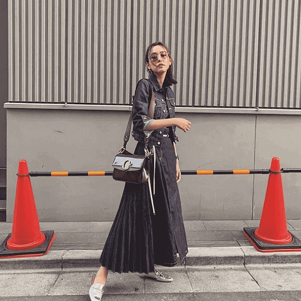 桐谷美玲、高級ブランドの私服姿に「パリコレみたい」「上級者の着こなし」の声